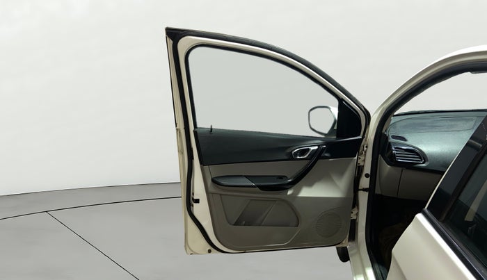 2018 Tata Tiago XZ PETROL, Petrol, Manual, 31,671 km, LHS Front Door