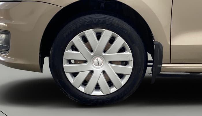 2016 Volkswagen Vento COMFORTLINE 1.2 TSI AT, Petrol, Automatic, 1,18,221 km, Left Front Wheel