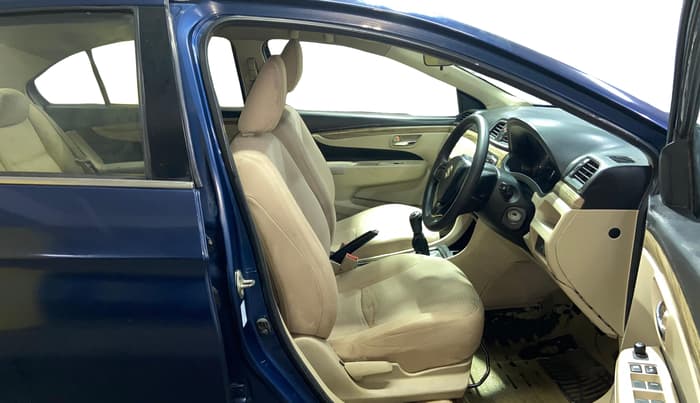 2019 Maruti Ciaz SIGMA 1.5 SHVS MT  PETROL, CNG, Manual, 1,07,641 km, Right Side Front Door Cabin