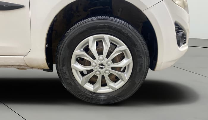 2015 Maruti Ritz VXI, Petrol, Manual, 46,062 km, Right Front Wheel
