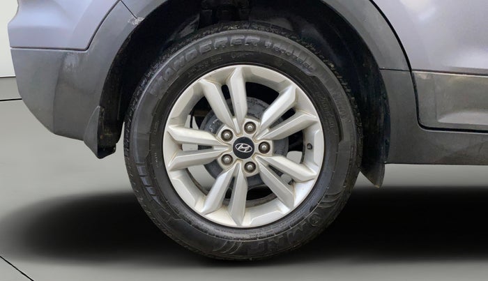 2017 Hyundai Creta SX PLUS 1.6 PETROL, Petrol, Manual, 45,678 km, Right Rear Wheel