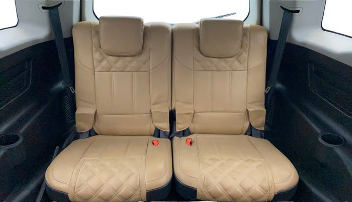2020 Mahindra XUV500 W9, Diesel, Manual, 40,716 km, Third Seat Row ( optional )