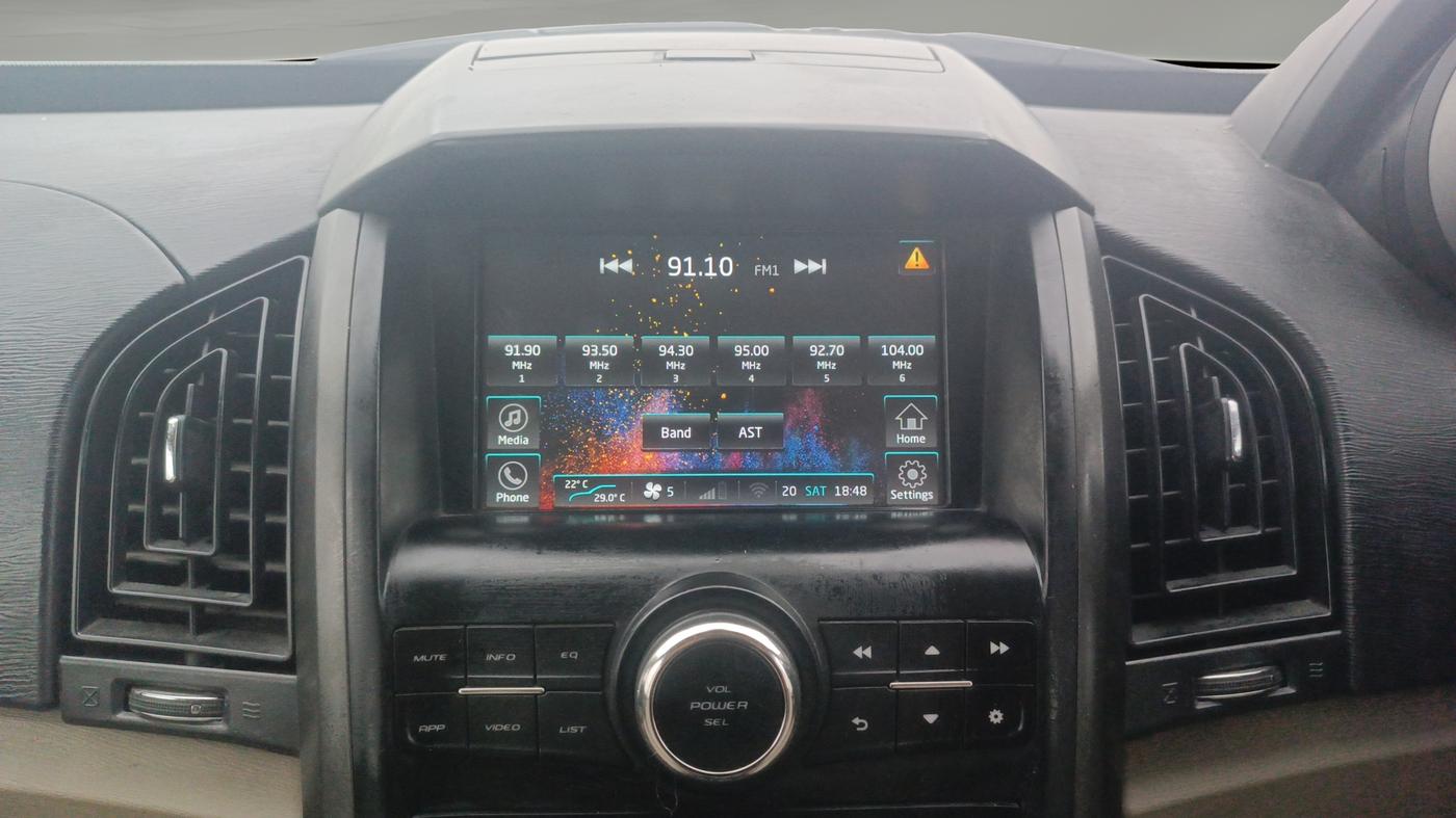 2017 Mahindra XUV500 W10 AT, Diesel, Automatic, 69,270 km, Air Conditioner