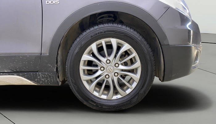 2017 Maruti S Cross ZETA 1.3, Diesel, Manual, 68,717 km, Right Front Wheel