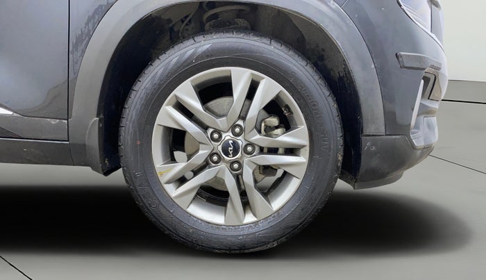 2022 KIA SELTOS HTX IVT 1.5 PETROL, Petrol, Automatic, 1,04,348 km, Right Front Wheel