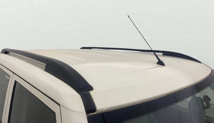 2017 Mahindra TUV300 T6 PLUS, Diesel, Manual, 30,609 km, Roof