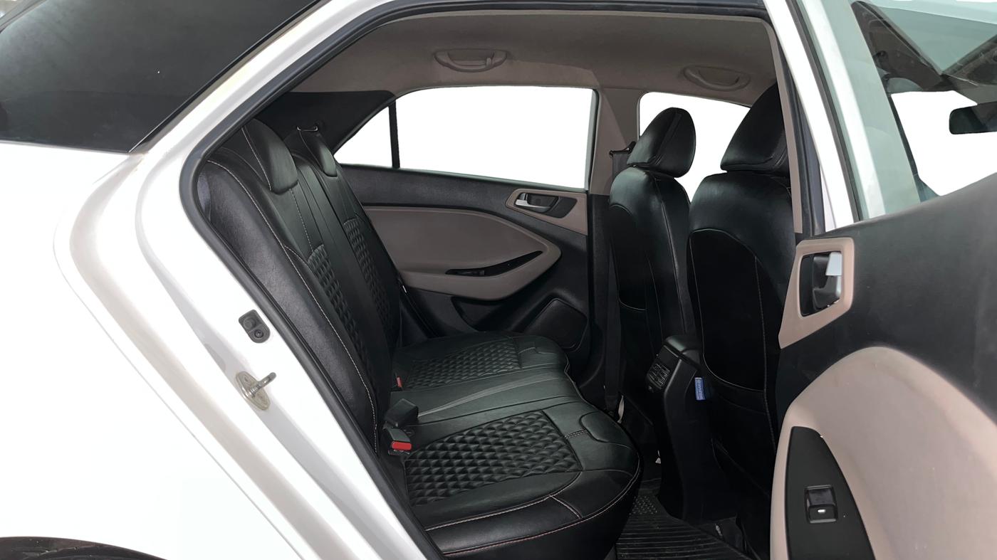 2019 Hyundai Elite i20 MAGNA EXECUTIVE 1.2, Petrol, Manual, 36,435 km, Right Side Rear Door Cabin