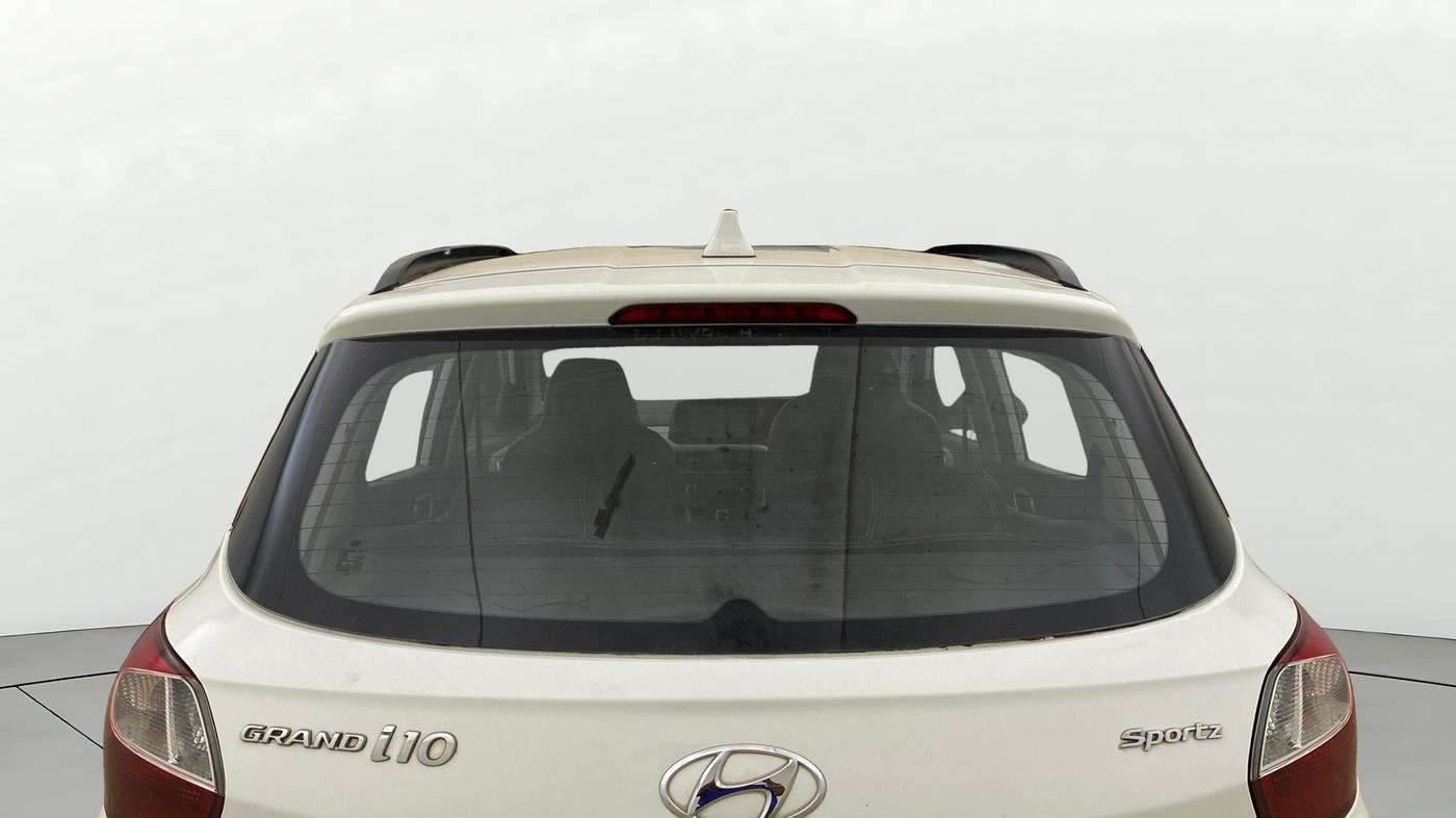 2020 Hyundai Grand i10 SPORTZ AT 1.2 KAPPA VTVT, Petrol, Automatic, 73,977 km, Rear Windshield