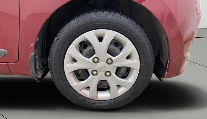 2014 Hyundai Grand i10 SPORTZ AT 1.2 KAPPA VTVT, Petrol, Automatic, 33,416 km, Right Front Wheel