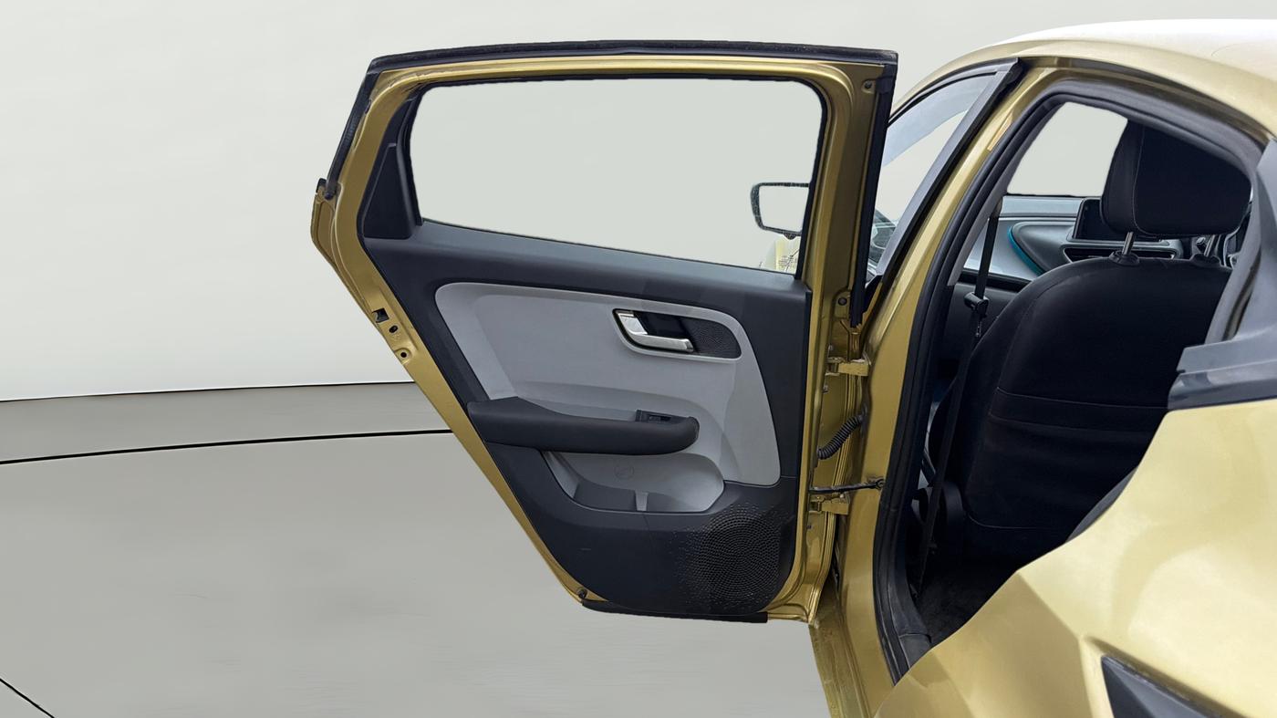 2020 Tata ALTROZ XZ PETROL, Petrol, Manual, 64,354 km, LHS Rear Door