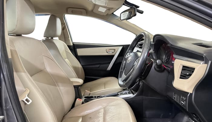 2014 Toyota Corolla Altis VL CVT PETROL, Petrol, Automatic, 86,863 km, Right Side Front Door Cabin