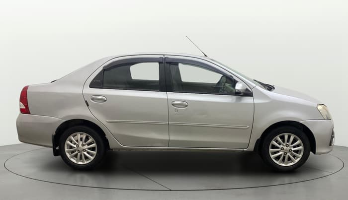 2016 Toyota Etios VX, Petrol, Manual, 90,212 km, Right Side View