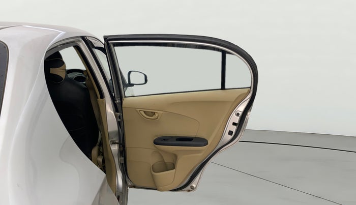 2015 Honda Amaze 1.2L I-VTEC S, Petrol, Manual, 1,07,704 km, RHS Rear Door