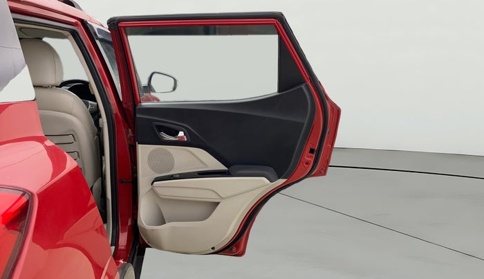 2019 Mahindra XUV300 W8 (O) 1.2 PETROL, Petrol, Manual, 47,794 km, RHS Rear Door