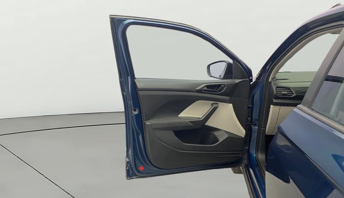 2023 Volkswagen TAIGUN COMFORTLINE 1.0 TSI MT, Petrol, Manual, 32,559 km, LHS Front Door