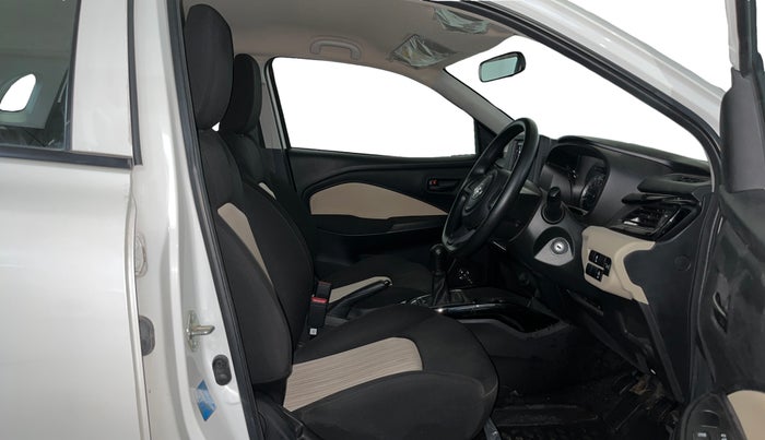 2024 Toyota Glanza E, Petrol, Manual, 13,398 km, Right Side Front Door Cabin