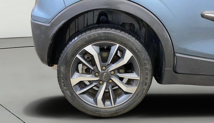2022 Mahindra XUV300 W8 (O) 1.2 PETROL AMT, Petrol, Automatic, 47,445 km, Right Rear Wheel