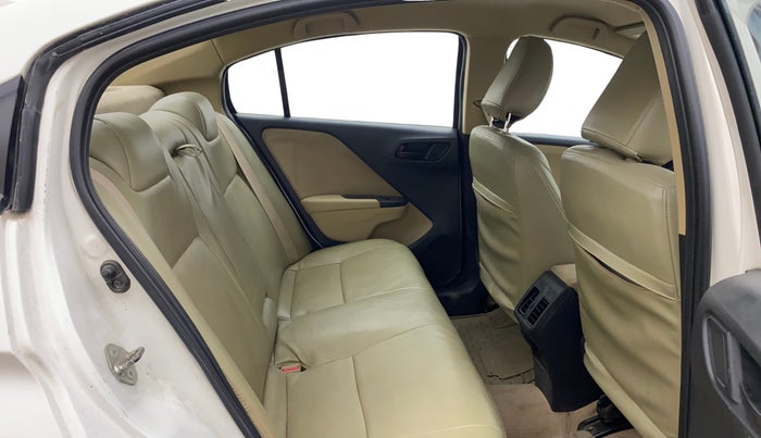 2014 Honda City 1.5L I-VTEC SV, Petrol, Manual, 1,19,596 km, Right Side Rear Door Cabin