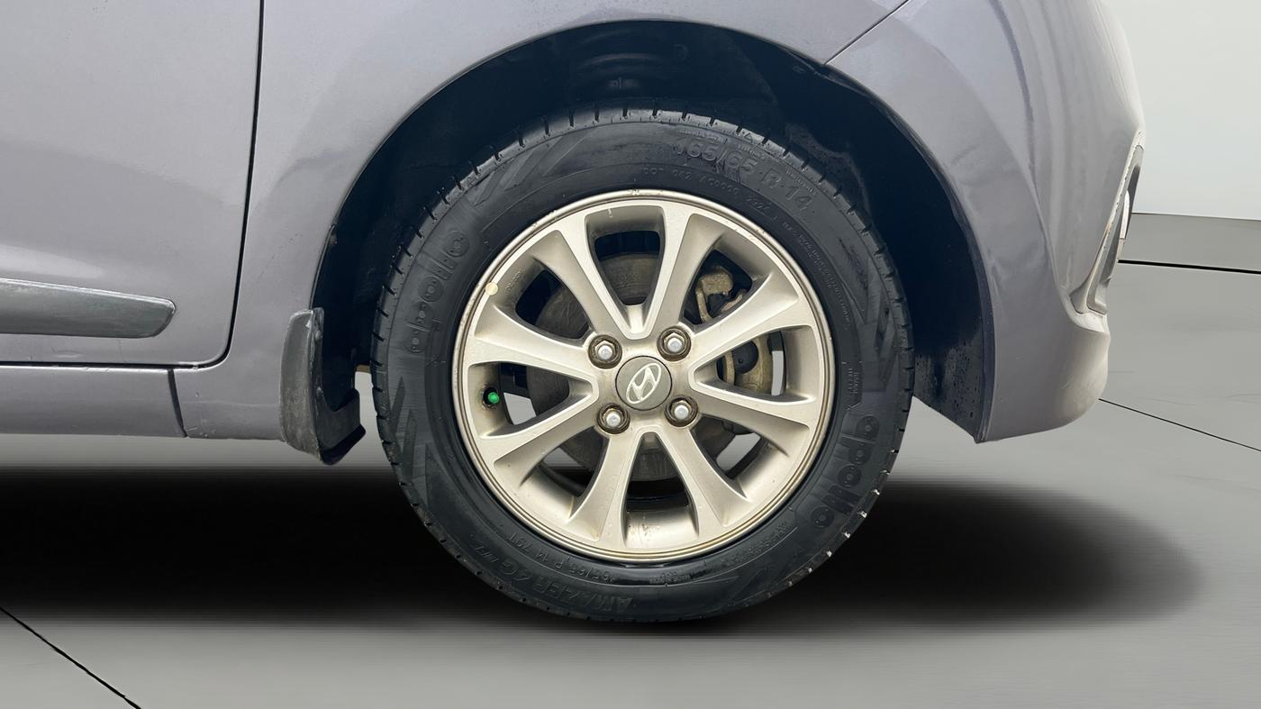 2015 Hyundai Grand i10 ASTA (O) 1.2 KAPPA VTVT, Petrol, Manual, 70,413 km, Right Front Wheel
