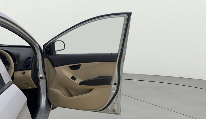 2013 Hyundai Eon MAGNA +, CNG, Manual, 1,12,704 km, RHS Front Door