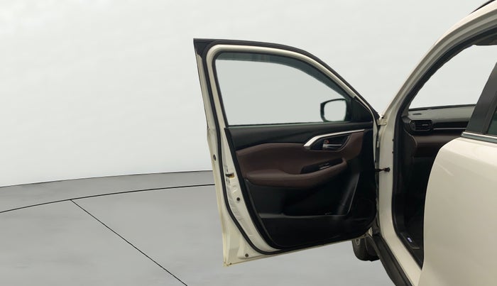 2023 Maruti Grand Vitara ALPHA SMART HYBRID, Petrol, Manual, 35,536 km, LHS Front Door