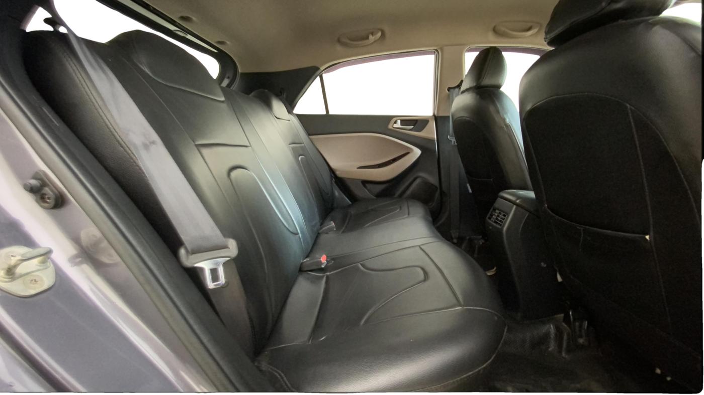 2019 Hyundai Elite i20 MAGNA PLUS 1.2, Petrol, Manual, 65,620 km, Right Side Rear Door Cabin