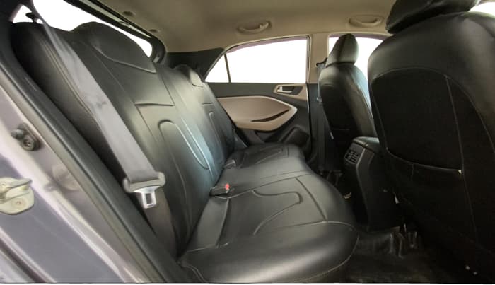 2019 Hyundai Elite i20 MAGNA PLUS 1.2, Petrol, Manual, 65,620 km, Right Side Rear Door Cabin