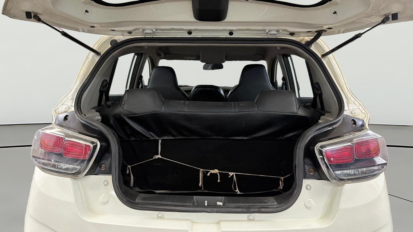 2019 Mahindra KUV 100 NXT K4+ P 6 STR, Petrol, Manual, 47,786 km, Boot Open Zoomed View