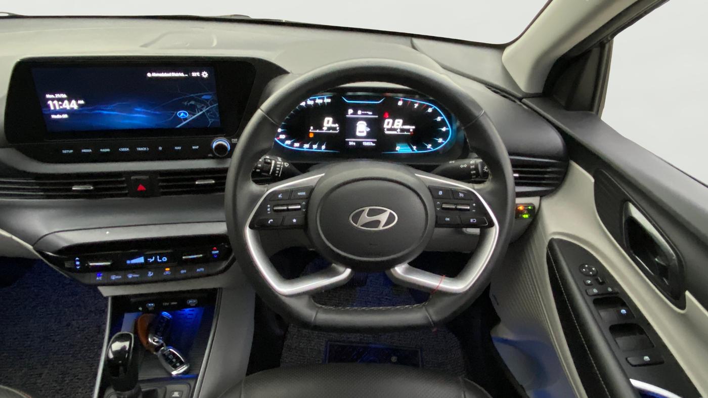 2024 Hyundai NEW I20 ASTA (O) 1.2 IVT, CNG, Automatic, 15,853 km, Steering Wheel Close Up