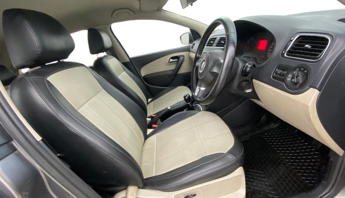 2014 Volkswagen Polo HIGHLINE DIESEL, Diesel, Manual, 58,909 km, Right Side Front Door Cabin