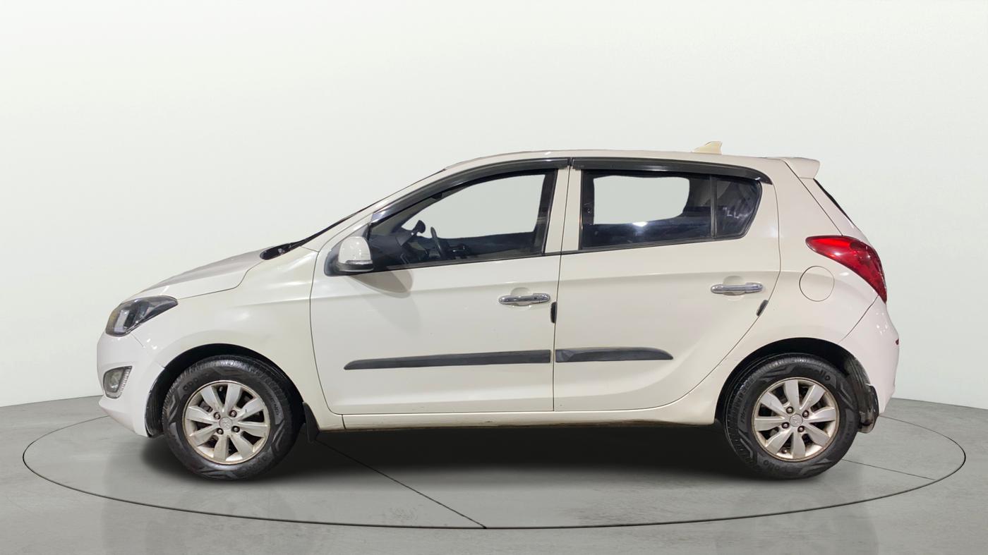 2013 Hyundai i20 ASTA 1.4 CRDI, Diesel, Manual, 1,10,731 km, Left Side