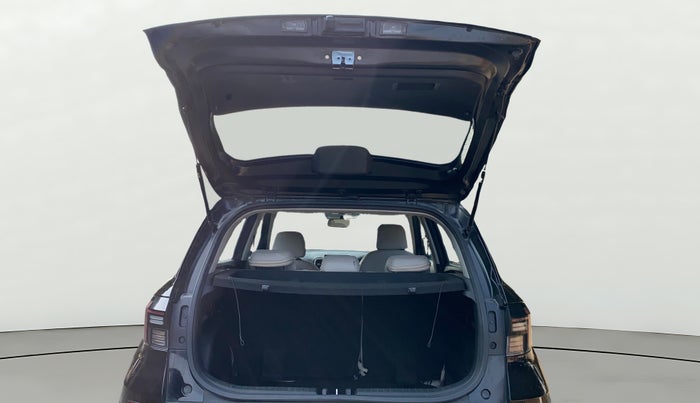 2024 Hyundai VENUE SX (O) 1.0 TURBO DCT DUAL TONE, Petrol, Automatic, 16,890 km, Boot Door Open