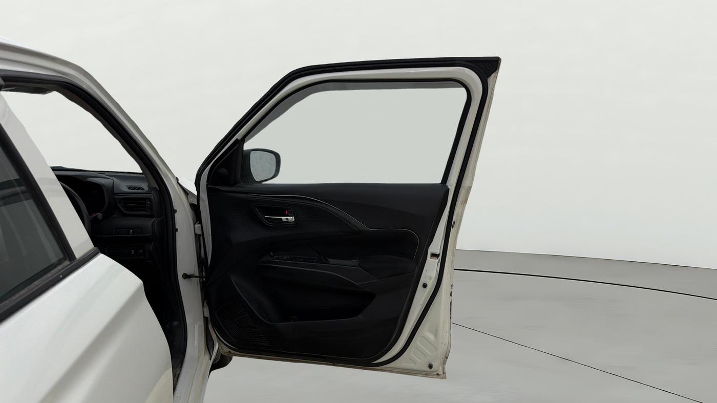 2024 Maruti Swift LXI, Petrol, Manual, 28,735 km, RHS Front Door