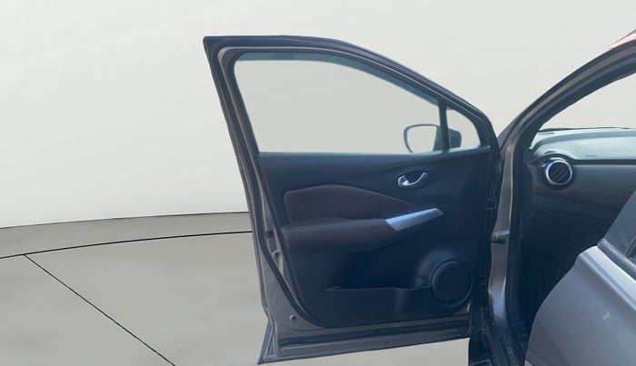 2019 Nissan Kicks XV PREMIUM O DUAL TONE DIESEL, Diesel, Manual, 98,840 km, LHS Front Door