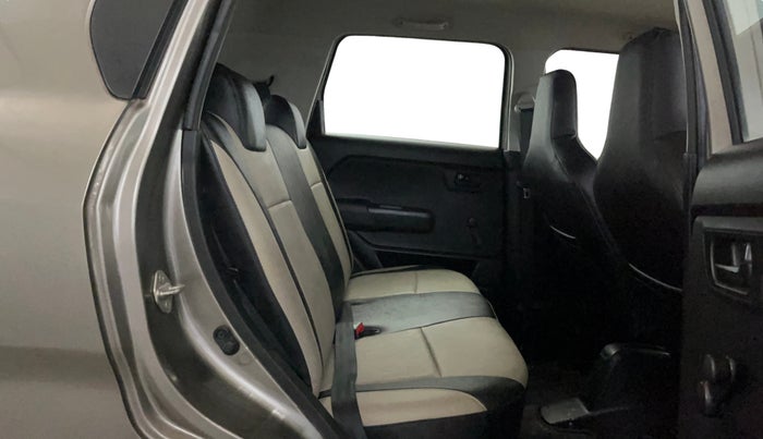 2022 Maruti New Wagon-R LXI 1.0, Petrol, Manual, 6,059 km, Right Side Rear Door Cabin