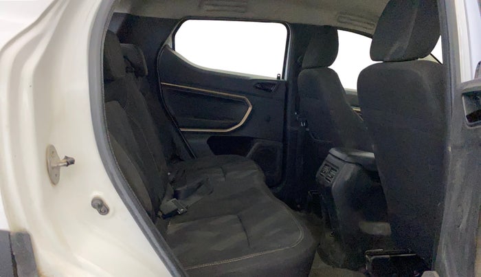 2022 Renault Kiger RXT MT, CNG, Manual, 53,678 km, Right Side Rear Door Cabin