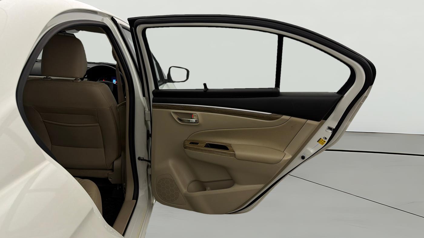 2025 Maruti Ciaz ALPHA  AT 1.5 SHVS PETROL, Petrol, Automatic, 5,025 km, RHS Rear Door