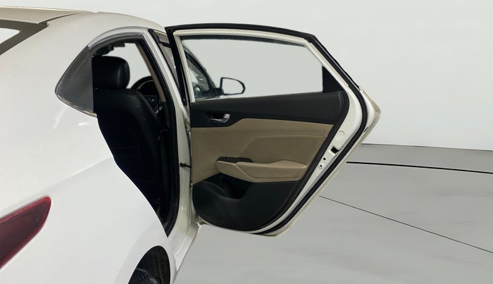 2021 Hyundai Verna SX (O) 1.5 CRDI AT, Diesel, Automatic, 1,08,132 km, RHS Rear Door