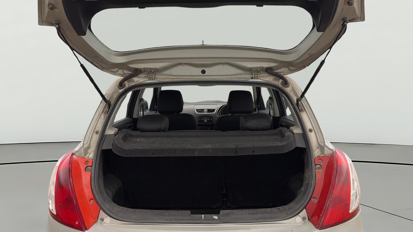 2016 Maruti Swift LXI (O), Petrol, Manual, 1,17,396 km, Boot Open Zoomed View