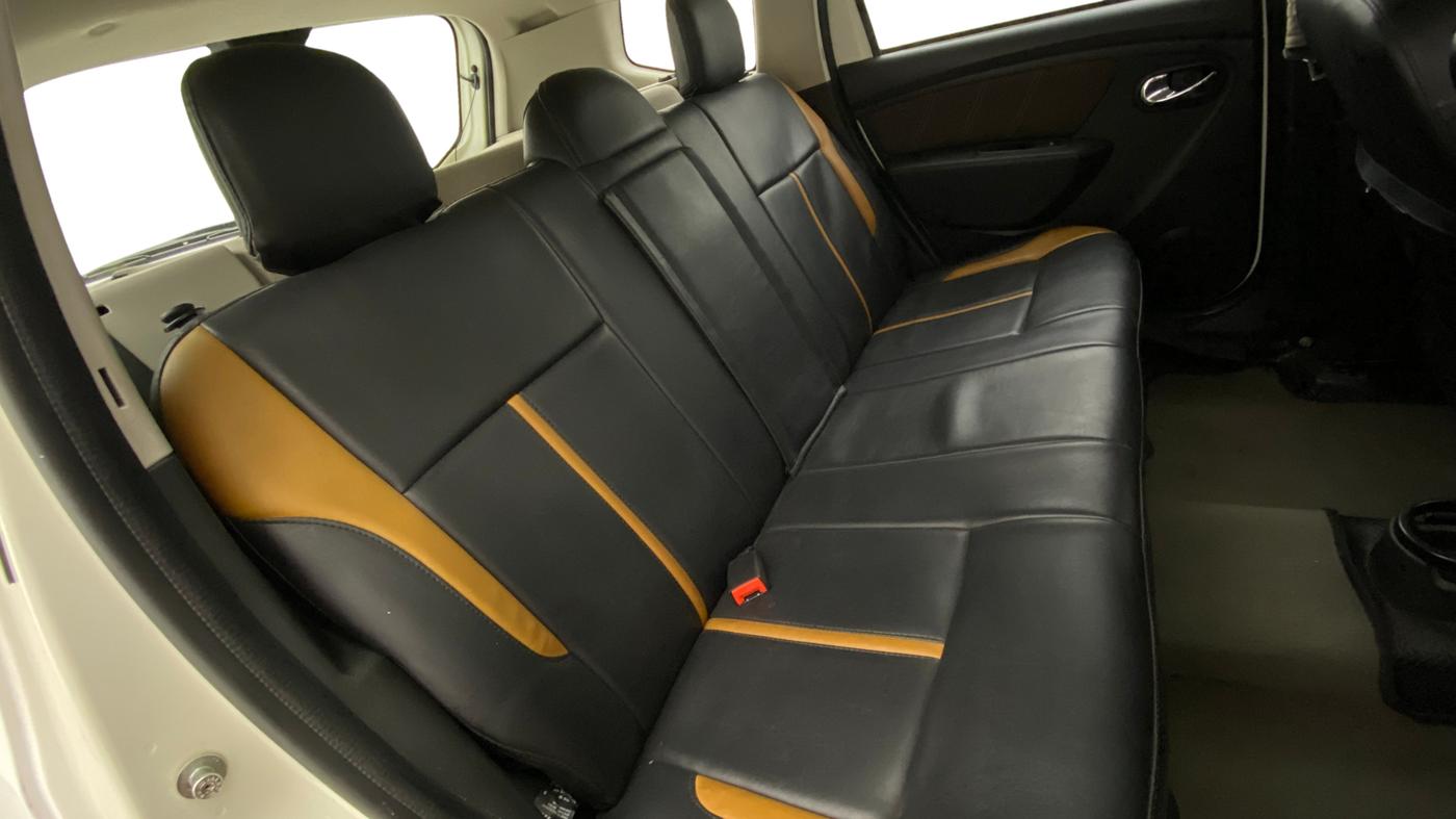 2020 Renault Duster RXZ 1.3 TURBO PETROL MT, Petrol, Manual, 43,876 km, Right Side Rear Door Cabin