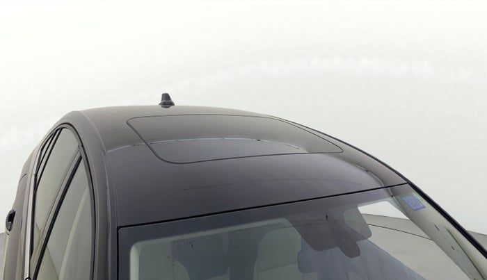 2025 Skoda SLAVIA Prestige 1.0L TSI AT, Petrol, Automatic, 2,570 km, Roof