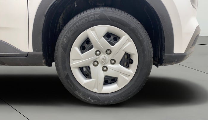 2019 Hyundai VENUE S 1.2, CNG, Manual, 38,118 km, Right Front Wheel