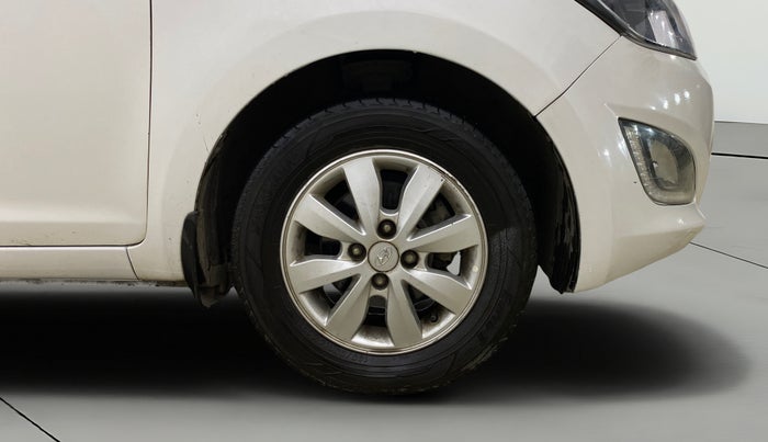 2014 Hyundai i20 SPORTZ 1.2, Petrol, Manual, 98,148 km, Right Front Wheel