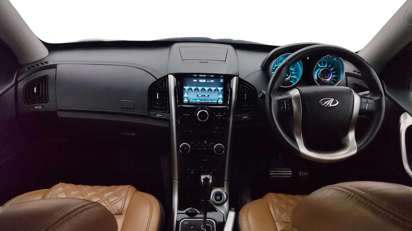 2021 Mahindra XUV500 W11 AT, Diesel, Automatic, 64,516 km, Dashboard