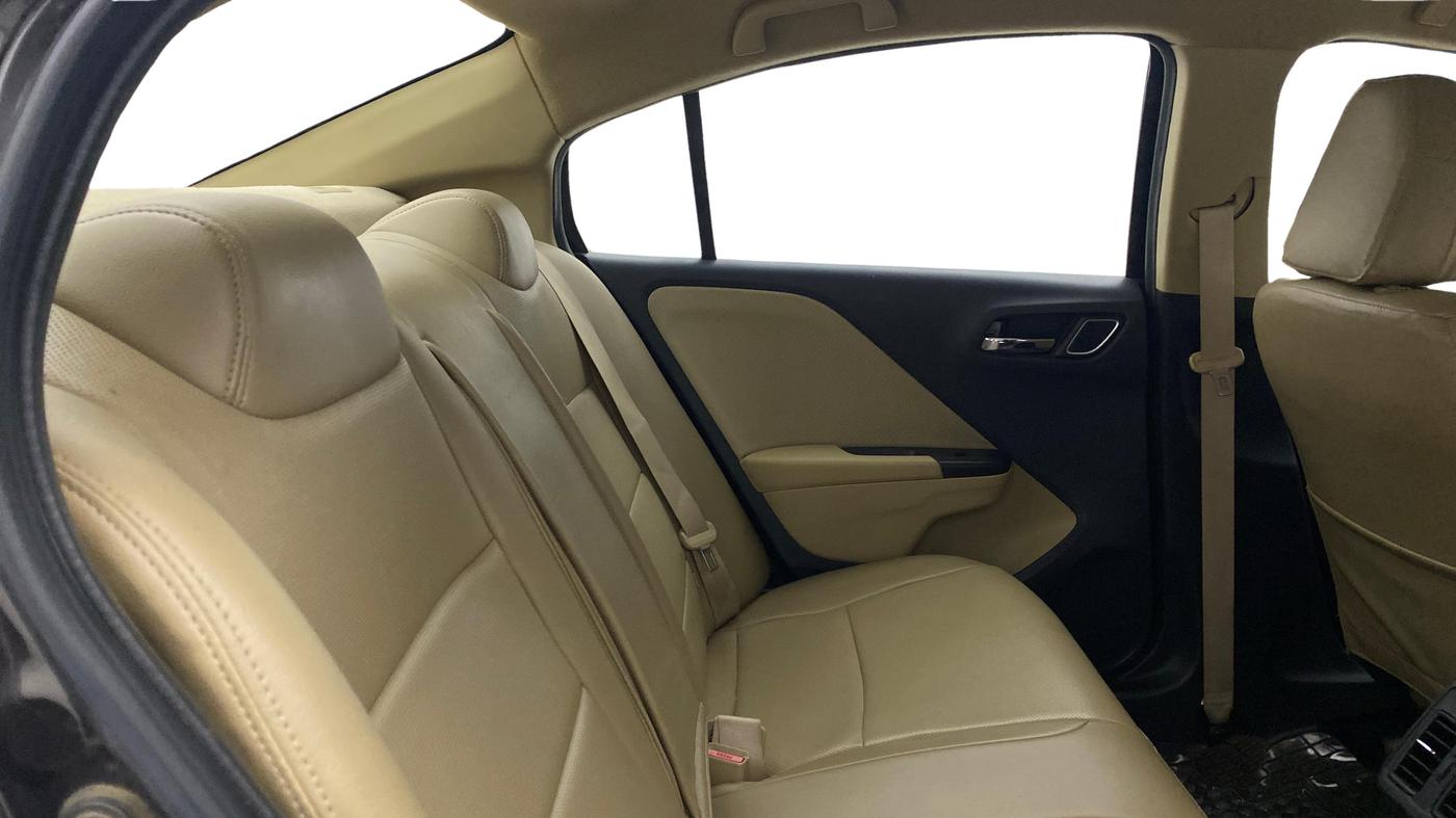 2019 Honda City 1.5L I-VTEC V MT, Petrol, Manual, 64,437 km, Right Side Rear Door Cabin