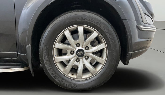 2019 Mahindra XUV500 W7 AT, Diesel, Automatic, 61,362 km, Right Front Wheel