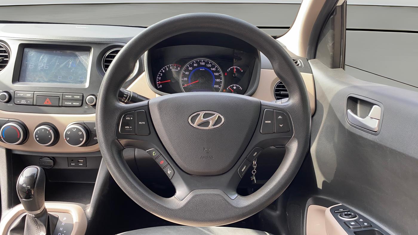 2019 Hyundai Grand i10 SPORTZ AT 1.2 KAPPA VTVT, Petrol, Automatic, 32,576 km, Steering Wheel Close Up