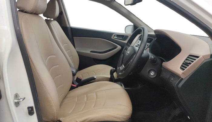 2016 Hyundai Elite i20 SPORTZ 1.2, Petrol, Manual, 58,206 km, Right Side Front Door Cabin