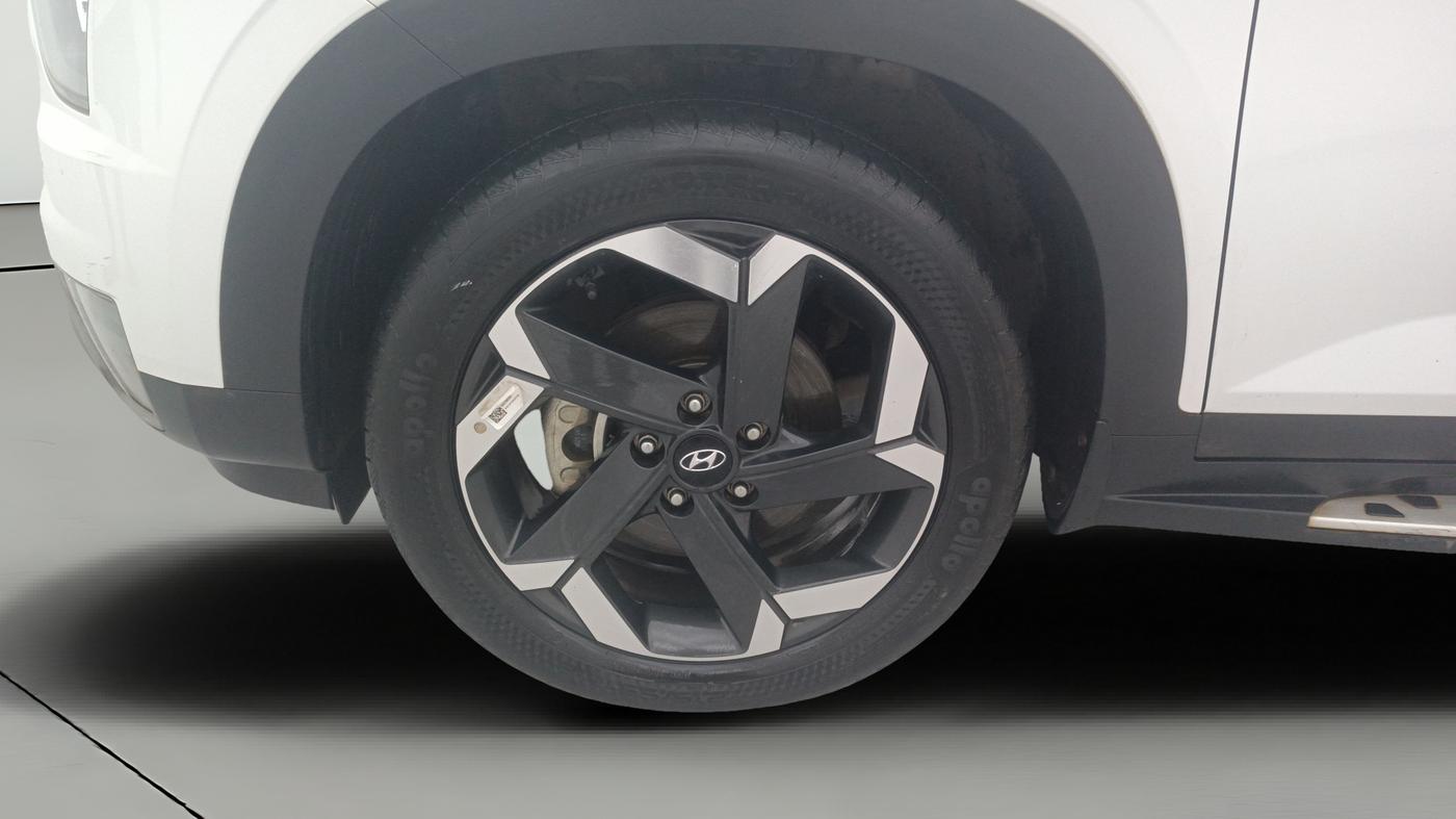 2021 Hyundai ALCAZAR 2.0 SIGNATURE (O) AT 6STR, Petrol, Automatic, 22,177 km, Left Front Wheel