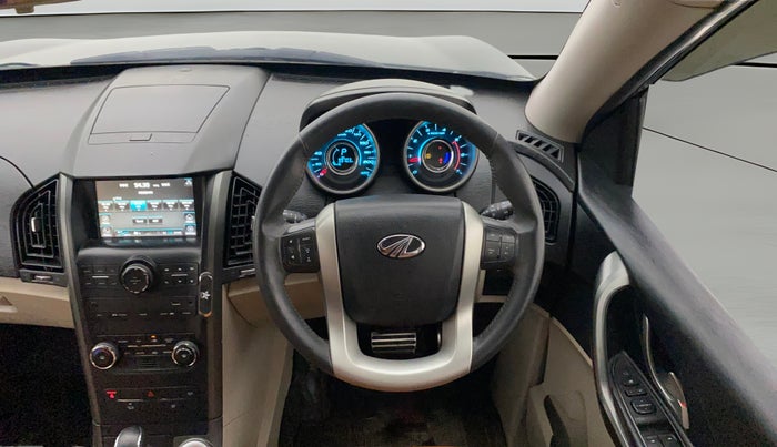2018 Mahindra XUV500 W10 AT, Diesel, Automatic, 99,702 km, Steering Wheel Close Up